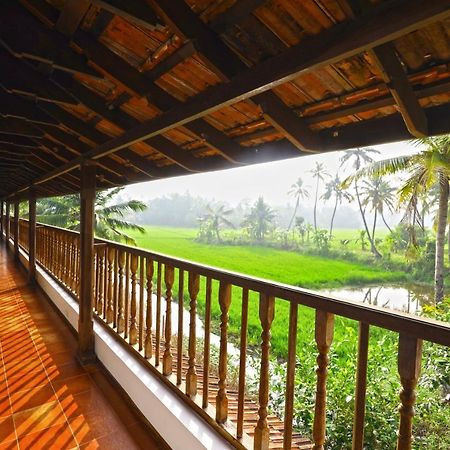 Kumarakom Heritage Resort Kottayam Exterior foto