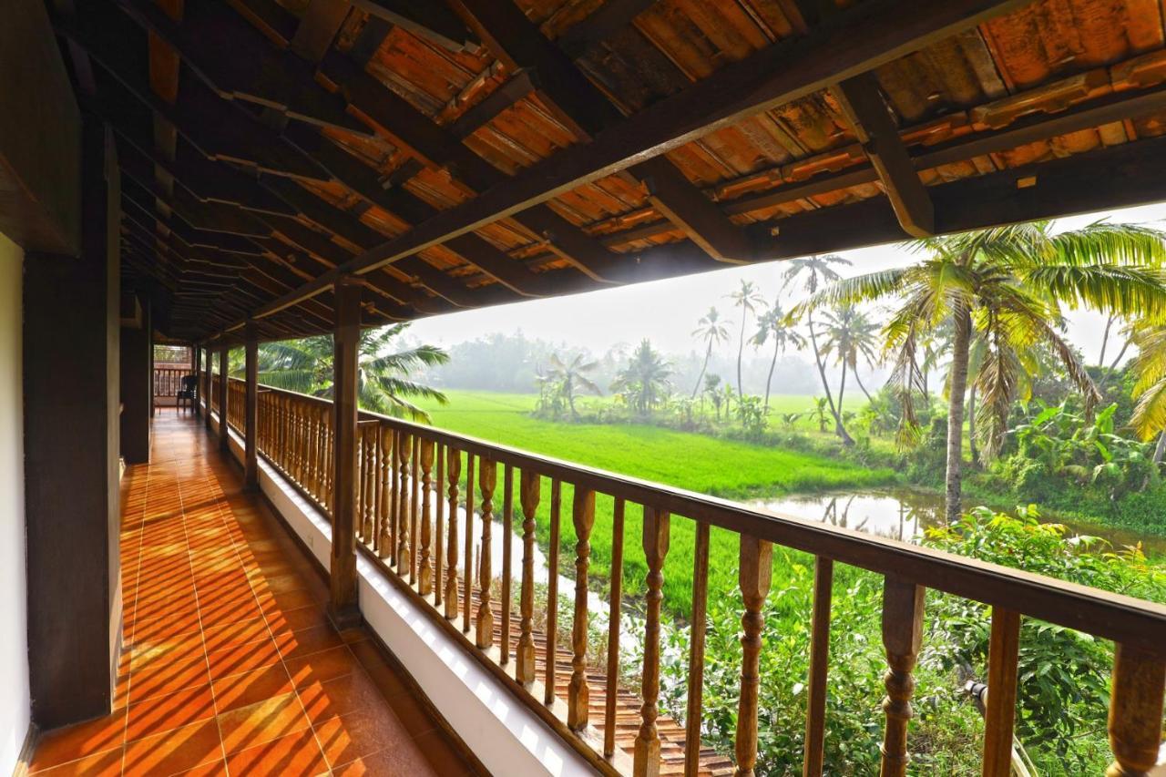 Kumarakom Heritage Resort Kottayam Exterior foto