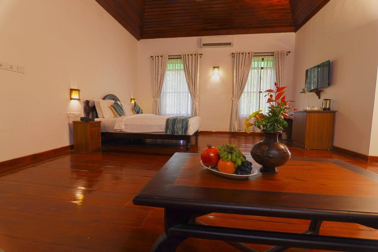 Kumarakom Heritage Resort Kottayam Exterior foto